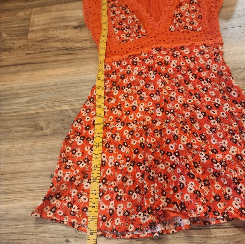 Dress - Picture 4 of 4